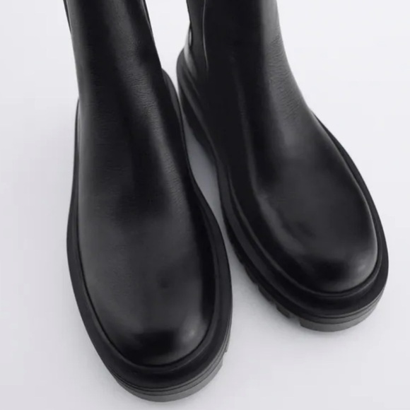 ZARA FLAT LEATHER ANKLE BOOTS WITH TRACK SOLE - Black - Picture 2 of 6
